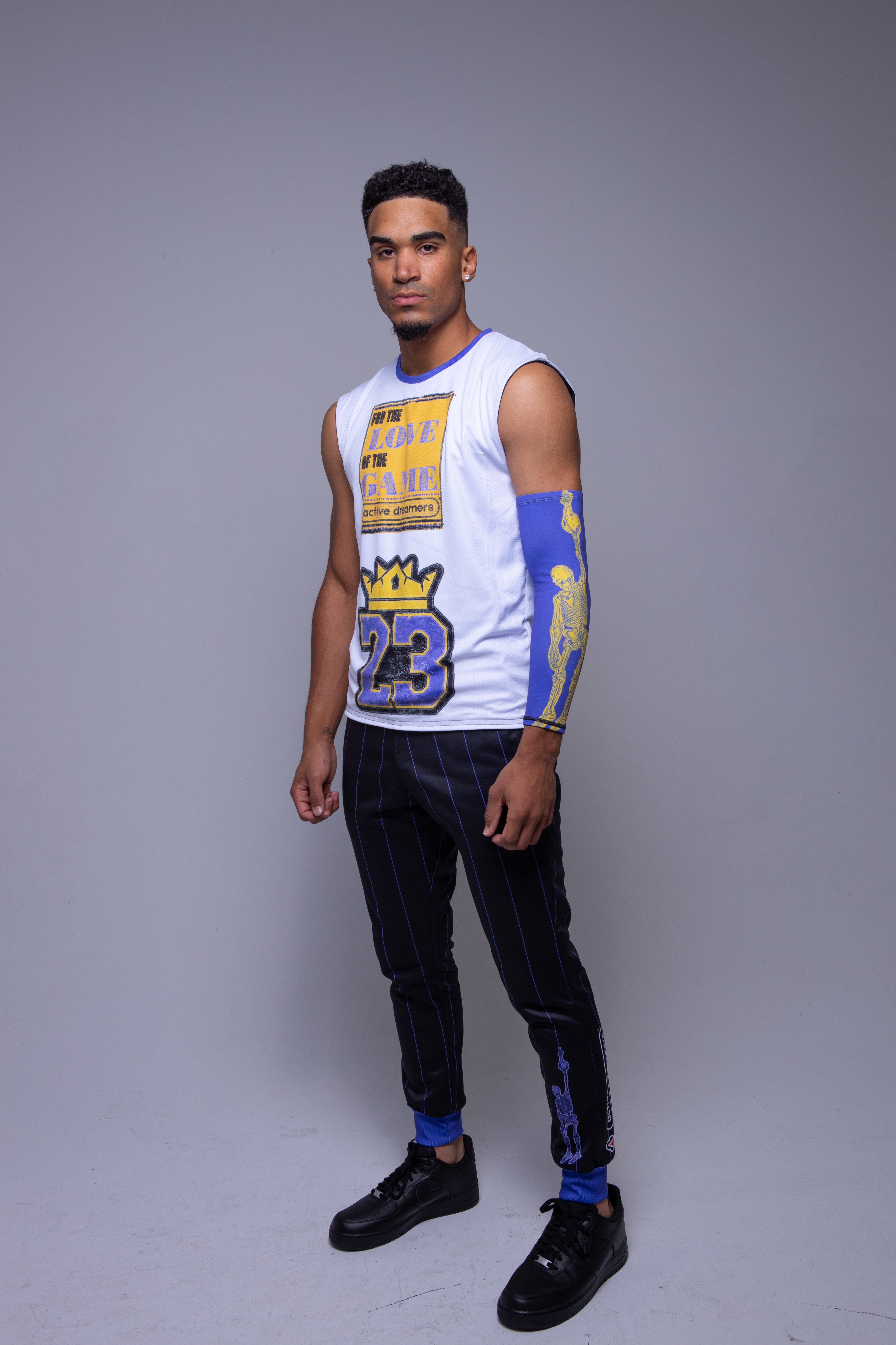 Hang Tight Arm Sleeve Yellow on Purple