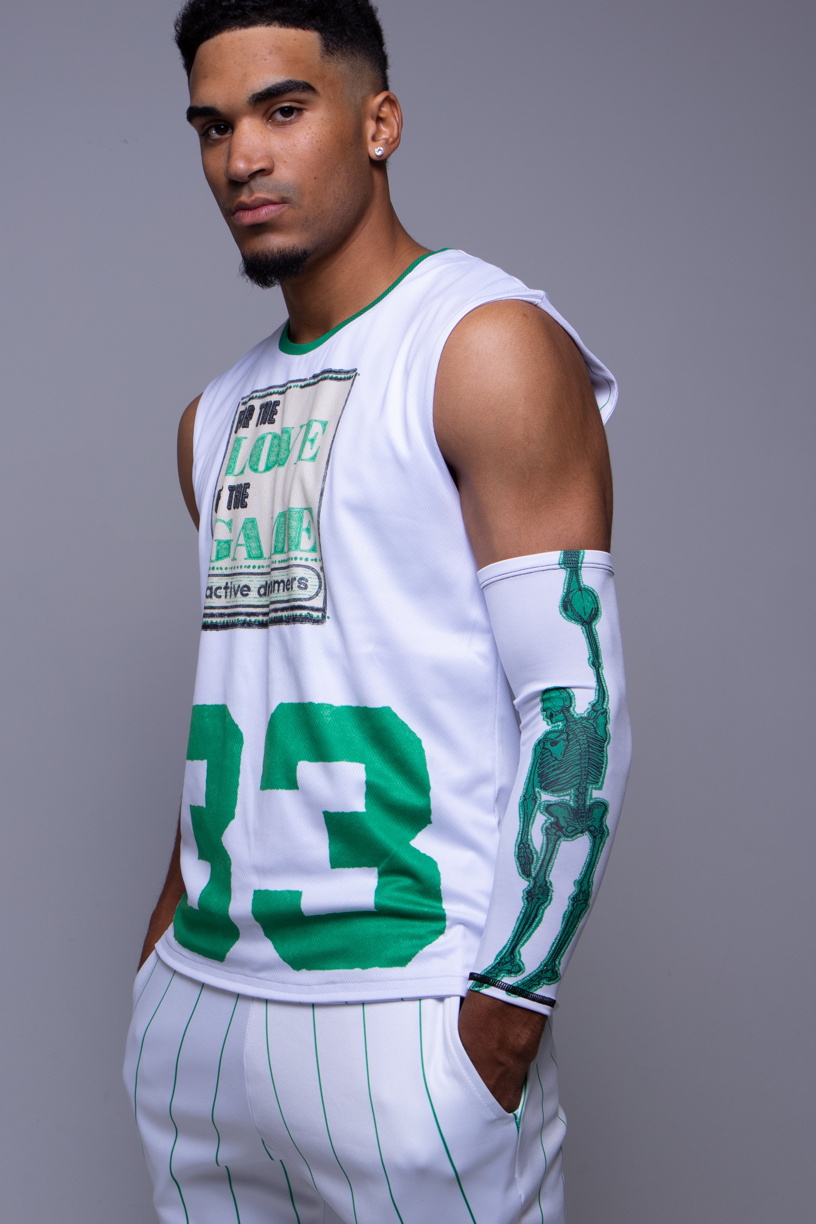 Hang Tight Arm Sleeve Green on White