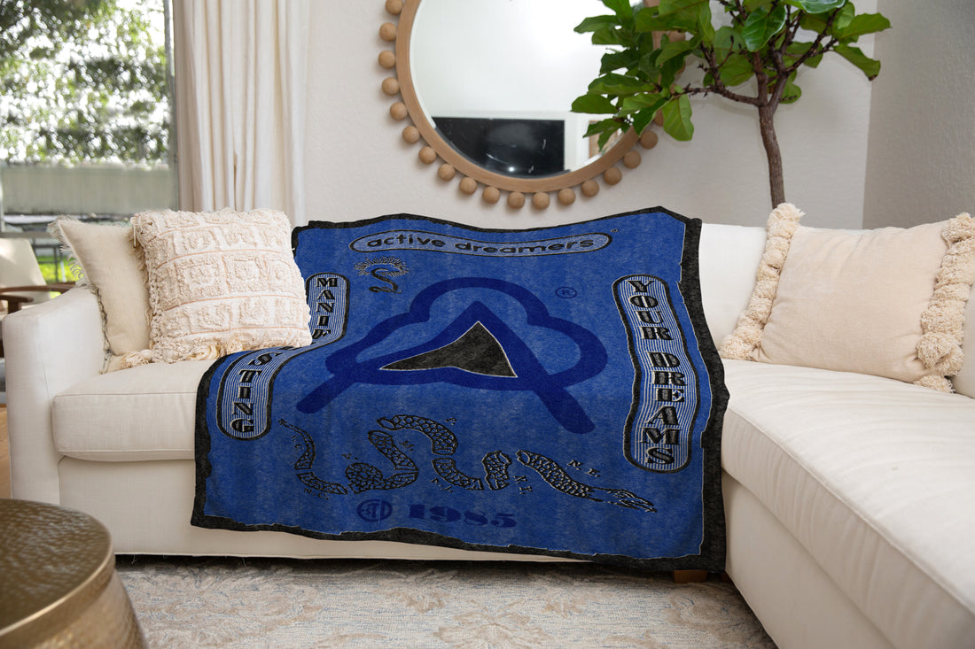 Manifesting Your Dreams Blanket Blue