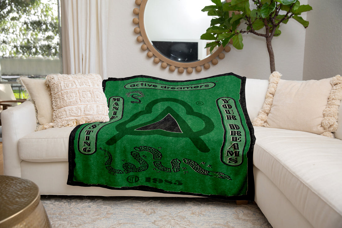 Manifesting Your Dreams Blanket Green